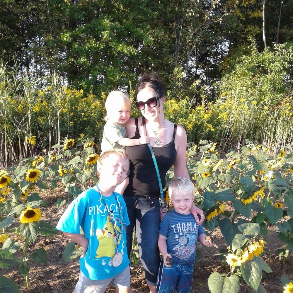 Meet your Posher, Sarra